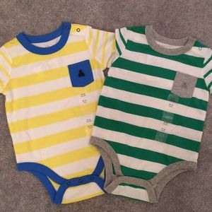 Baby Gap long sleeve bodysuits NWT (lot of 2)